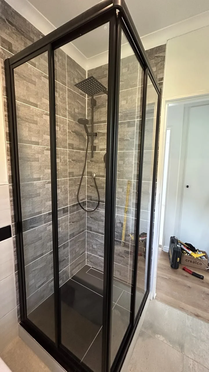 Bathroom shower